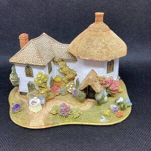 Lilliput Lane “Teapot Cottage” collectible cottage